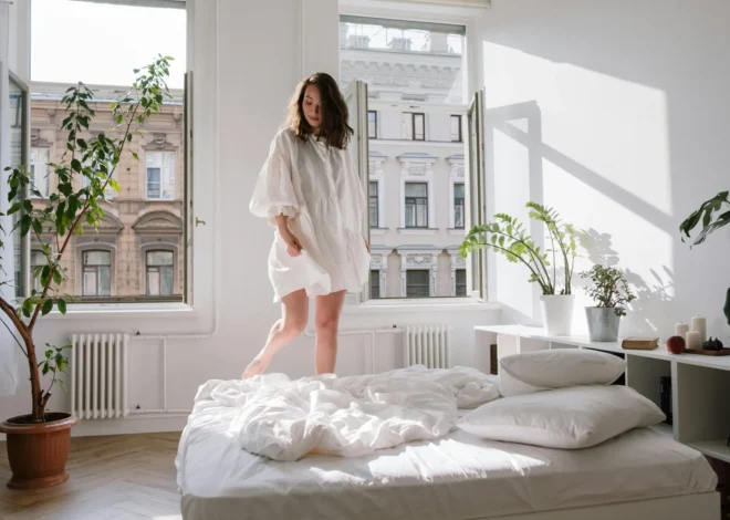 10 Ways to Keep Your Room from Feeling Hot and Stuffy